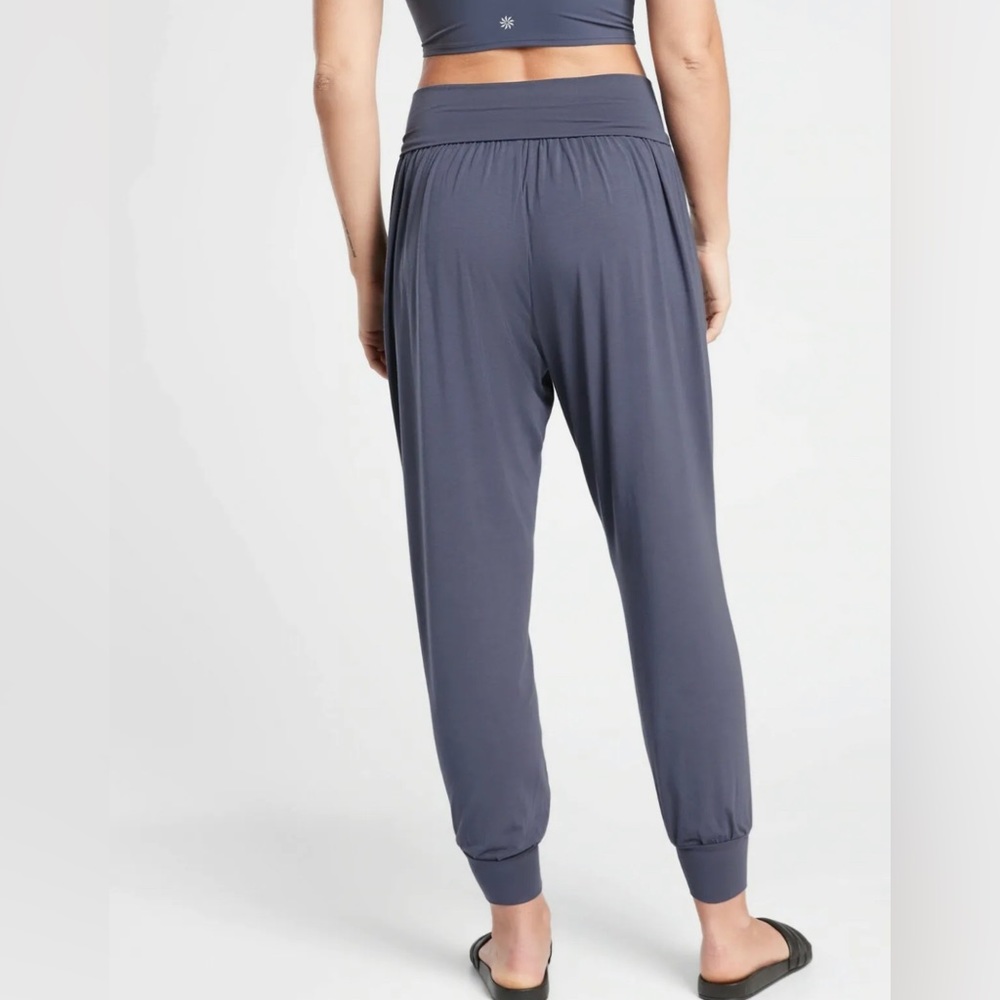 Athleta Studio Jogger Medieval Violet Blue Yoga Jogge… Gem